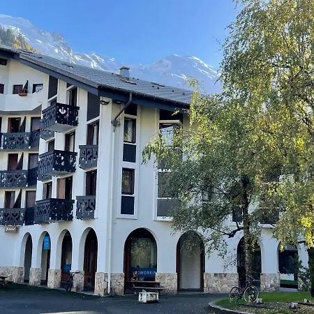 Le Triolet-8 By Interhome