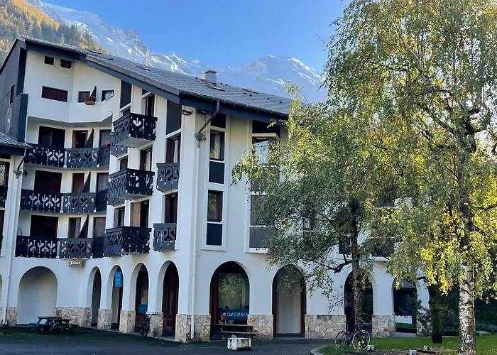 Le Triolet-8 By Interhome