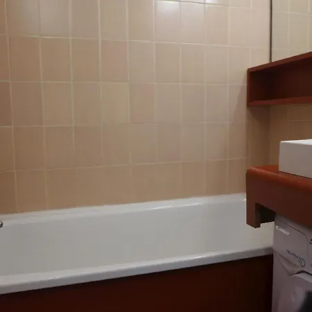 Appartement Le Triolet-8 *